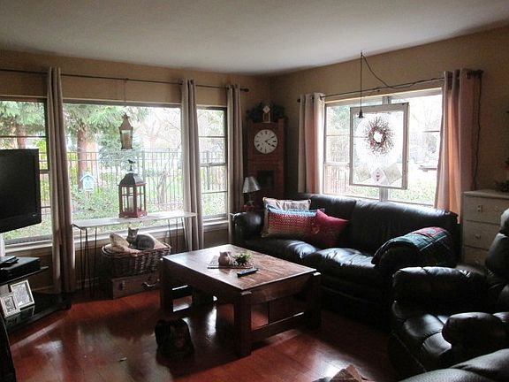 2nd image of 511 N 10th St