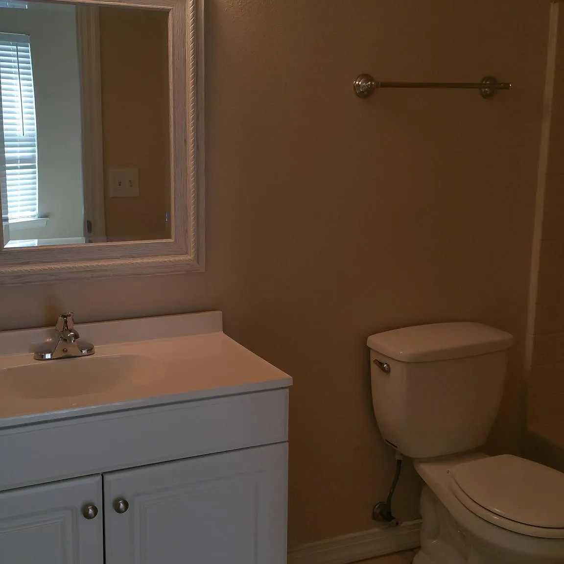 3 bed, 1280 sqft, $1,575 — Photo 3