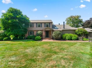 2466 Ridgeview Ln, Poland, OH 44514