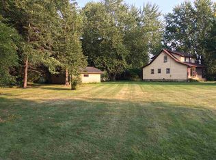 416 Emmonsville Rd, Hatley, WI 54440