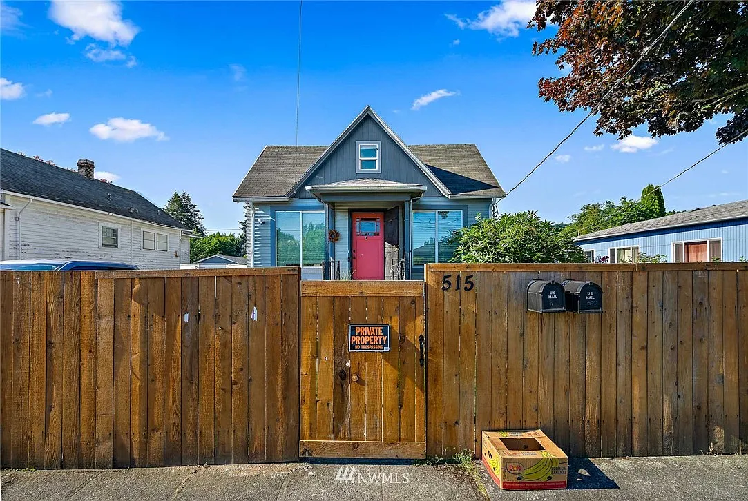 515 S Donovan Street photo 1