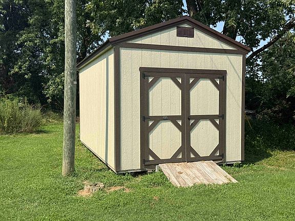 5th image of 4949 Posey Chapel Rd