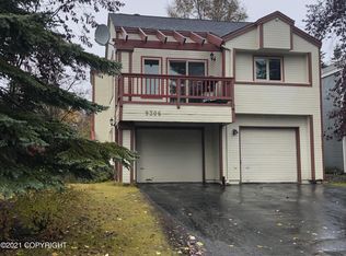 9306 Tanadak Cir, Eagle River, AK 99577