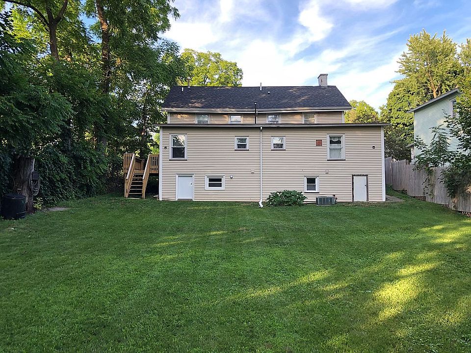 2nd image of 94 Willis Pl