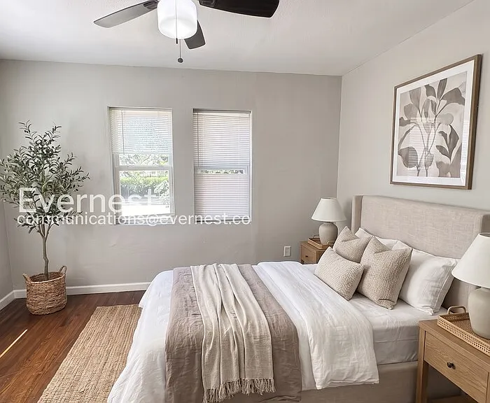 619 E Xyler St — Photo 3