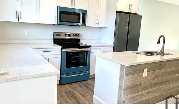 3rd image of 636 NW 10th Ter #B