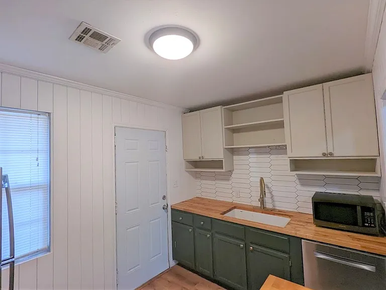2113 Churchill Way — Photo 13