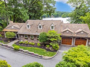 1140 Pines Lake Dr W, Wayne, NJ 07470
