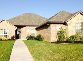 3916 Montclair Dr, Edmond, OK 73013