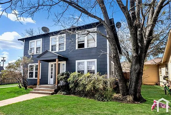 305 N Robinson St #C — Photo 40
