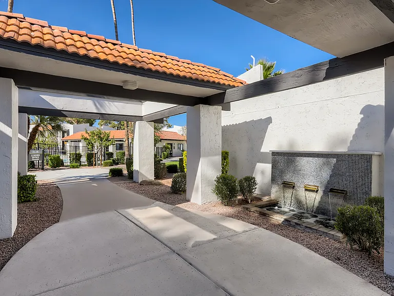 Tempe Vista — Photo 11
