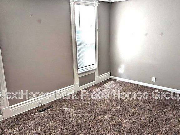 5th image of 407 N Lincoln St Floor 1