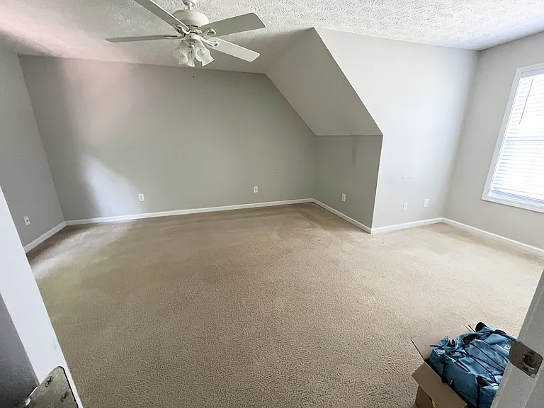 3051 Lexington Ave — Photo 14