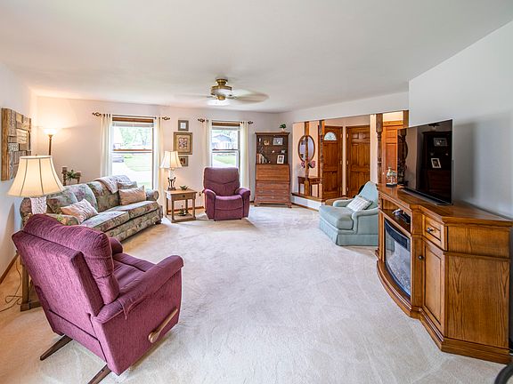 4th image of 1206 River Park Cir W