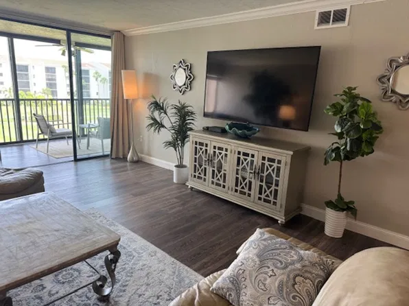 4612 Flagship Dr, Fort Myers, FL