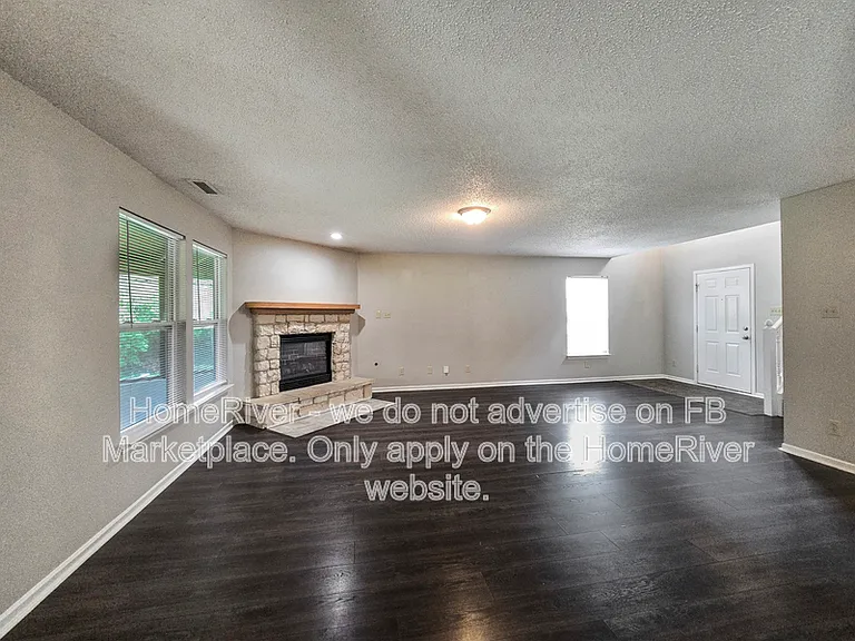 8735 Limberlost Ct — Photo 4