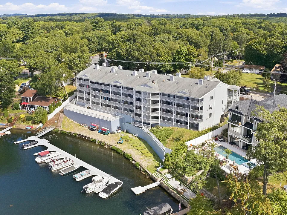 190 S Quinsigamond Ave #107
