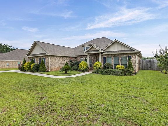 3rd image of 9002 Amelia Dr