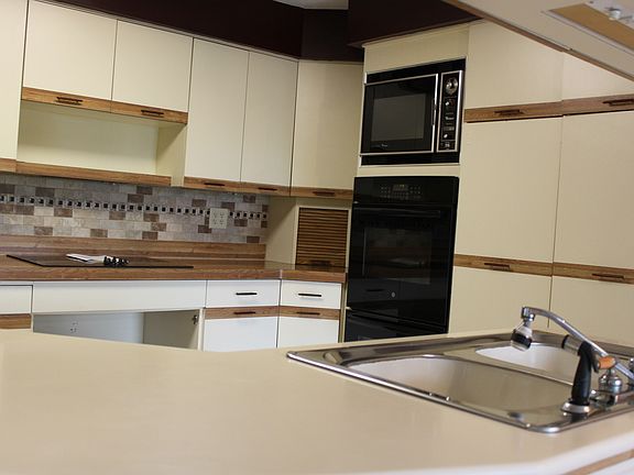 5th image of 7411 Glen Eagle Dr