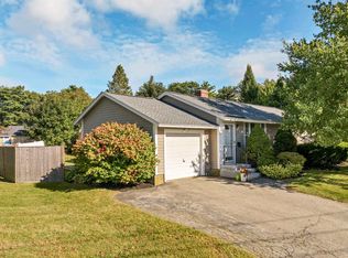 2 Godfrey Ave, Hampton, NH 03842