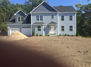 11 Diana Hill Dr, Millbury, MA 01527