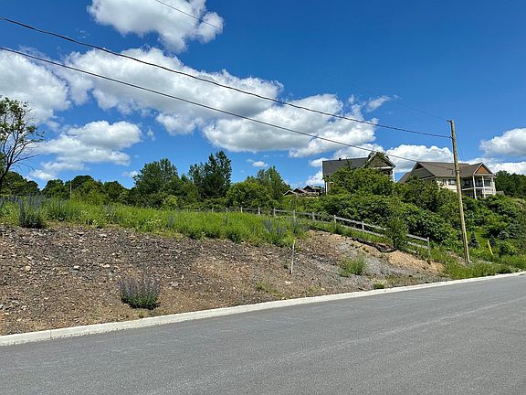 4th image of Rue De Sweetsburg