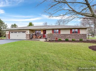 104 Strawberry Ln, Yorkville, IL 60560