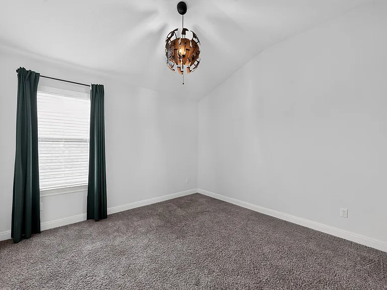 208 Windom Way — Photo 10