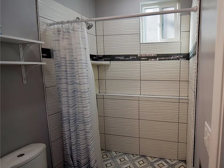 15414 Kinzie St — Photo 7