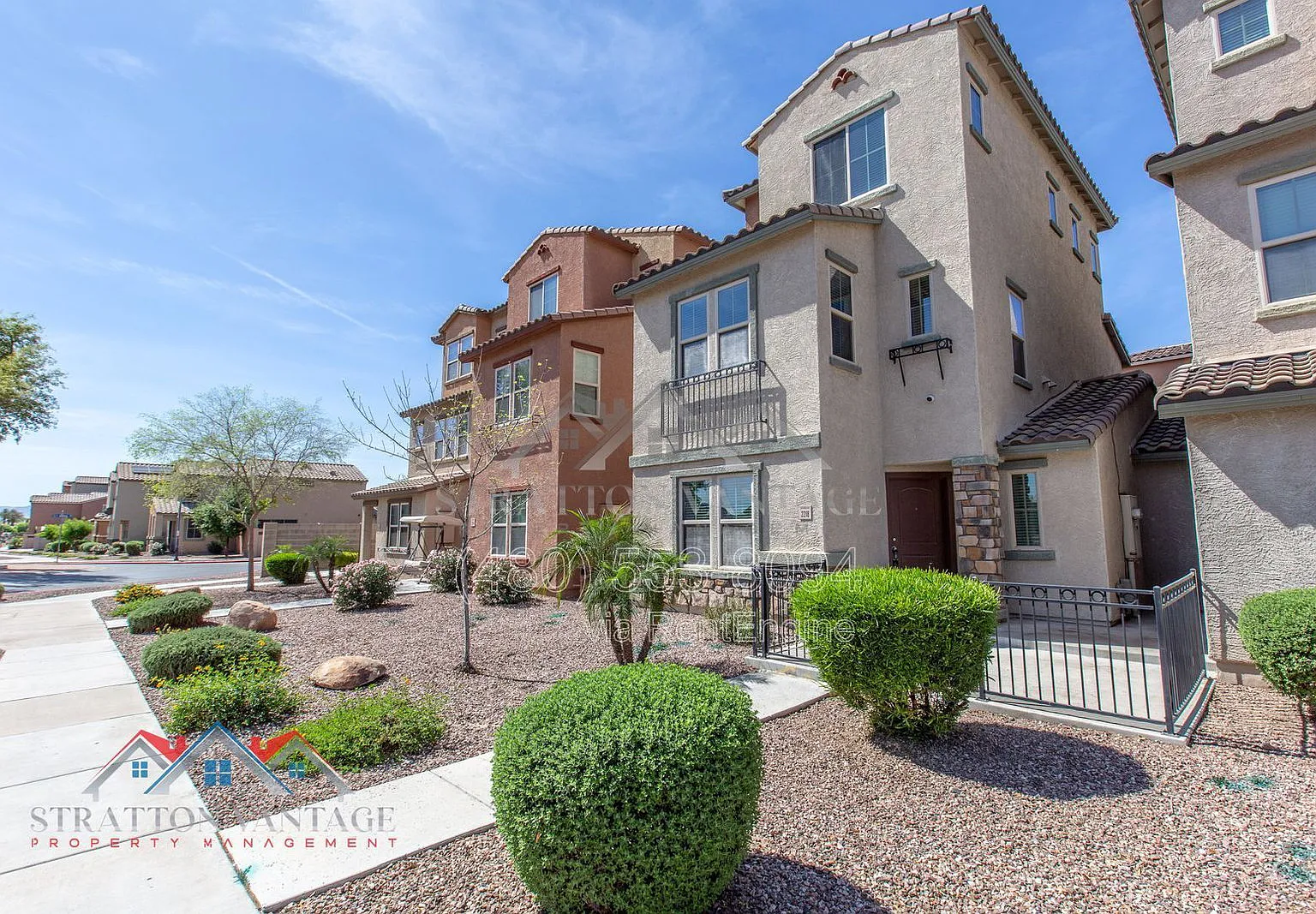 3 bed, 3.5 bath, 1483 sqft, $1,795 — Photo 4