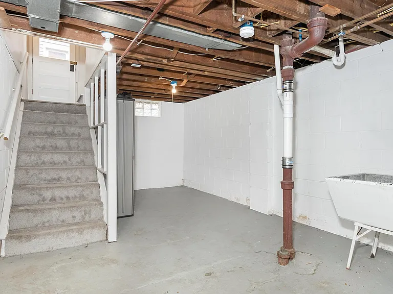 3340 Edgeworth St — Photo 24