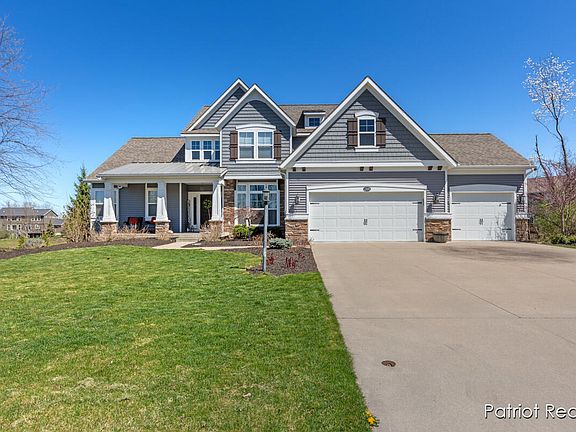 3rd image of 1300 Stoneshire Dr SE
