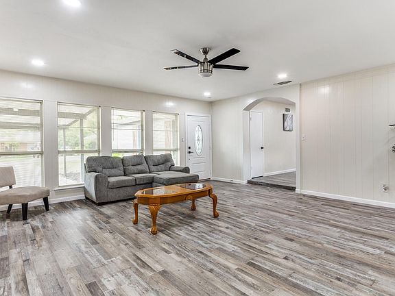 3rd image of 5417 Jerri Ln