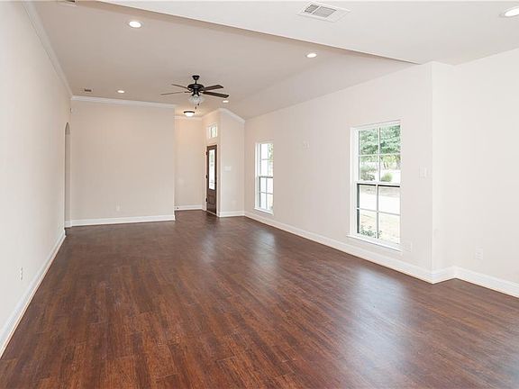 2nd image of 603 E Parks Ave