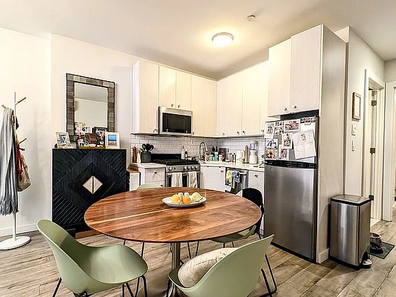 4th image of 576 Washington Ave #1A
