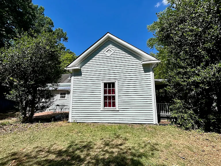 200 E Braxton Foushee St — Photo 2