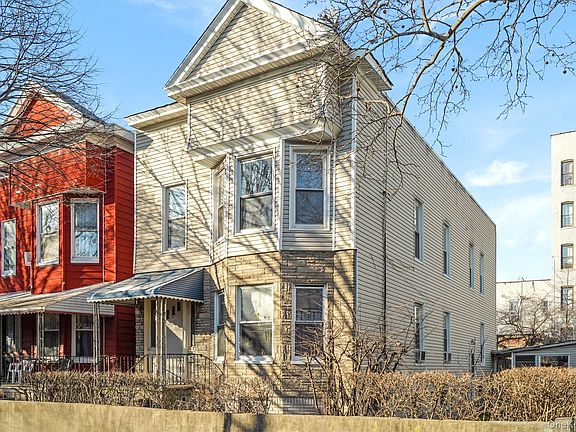 3rd image of 675 E 223rd Street