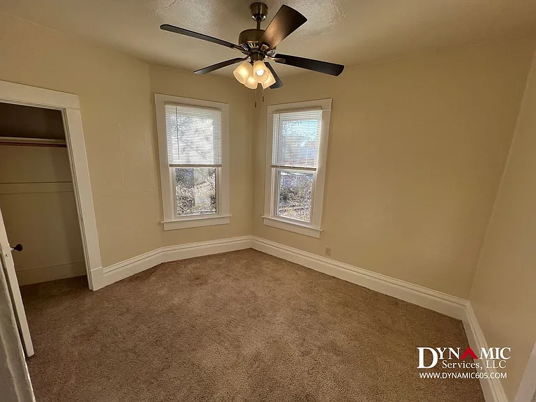 1417 W 10th St — Photo 16