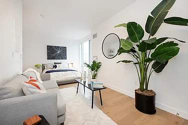 225 East 39th Street