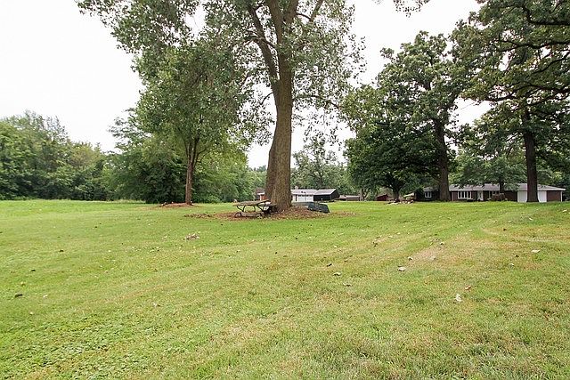 2nd image of 2710 E Heritage Ln