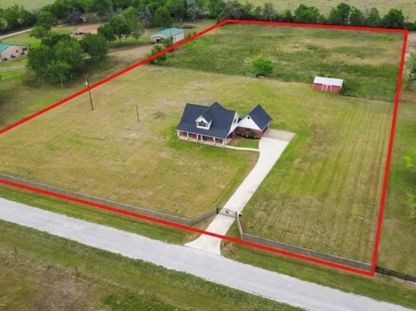 602 Cedar Creek Dr, Needville, TX 77461