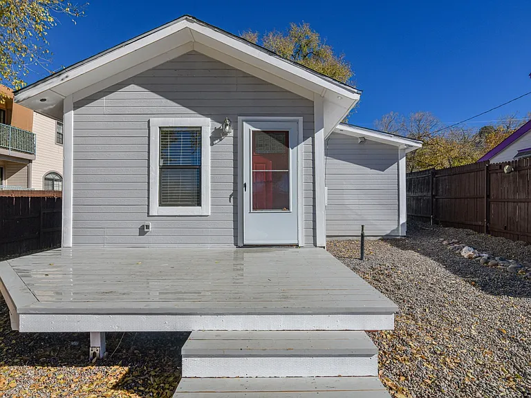 325 S Alarcon St — Photo 17