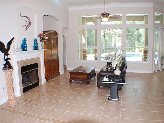 Tiled Family Room & Gas Fireplace