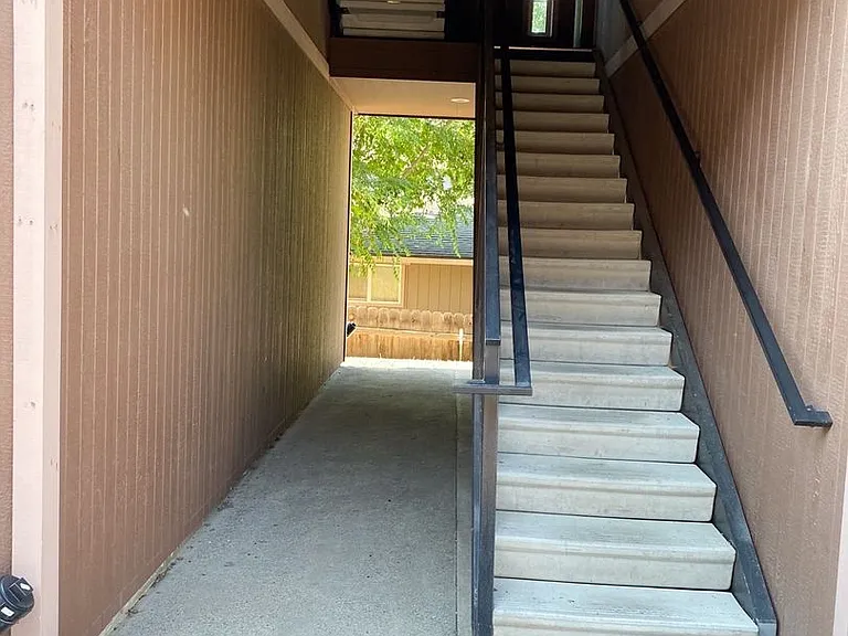 r135 — Photo 5