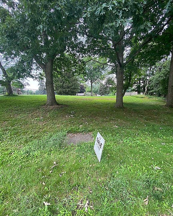 1st image of 4632 La Burnum Dr