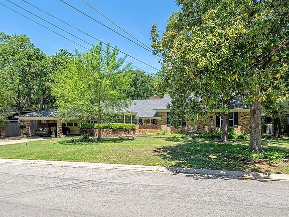 3rd image of 1811 Mistywood Ln
