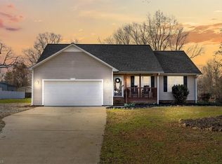 295 Calinda Dr, Thomasville, NC 27360