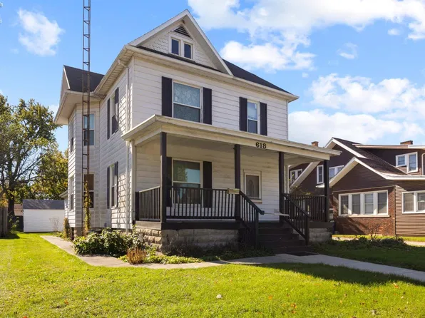 618 E 2nd St, Pt Clinton, OH 43452
