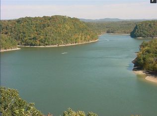 7 Lakepointe Dr, Albany, KY 42602
