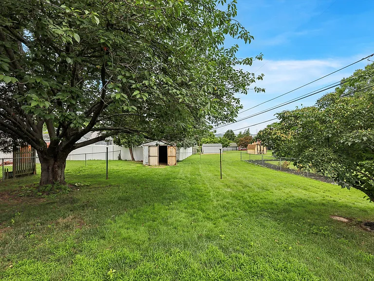 3 Wilmer Ave — Photo 68